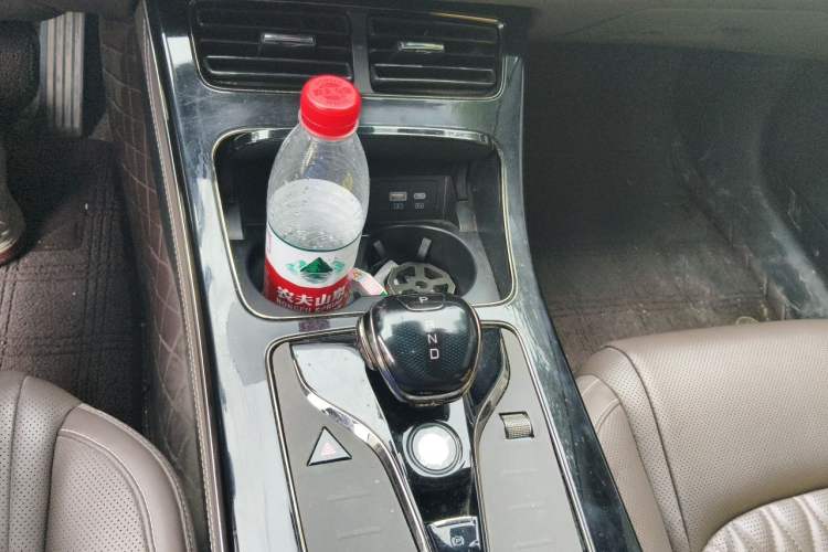 Used BYD Han 2023 EV Champion Edition 605KM Front-Drive Premium Model Gear Lever