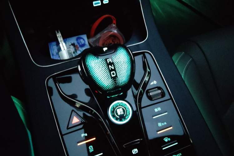 Used BYD Han 2023 DM-i Champion Edition 121KM Prestige Model Gear Lever