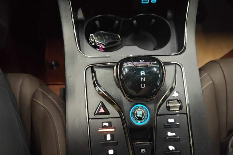 Used BYD Han 2023 EV Champion Edition 605KM Front-Drive Premium Model Gear Lever