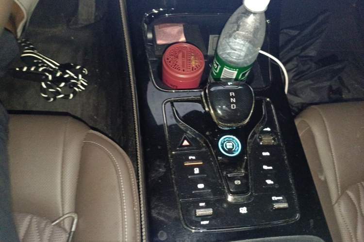 Used BYD Han 2023 DM-i Champion Edition 121KM Prestige Model Gear Lever