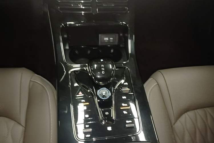 Used BYD Han 2023 DM-i Champion Edition 121KM Prestige Model Gear Lever
