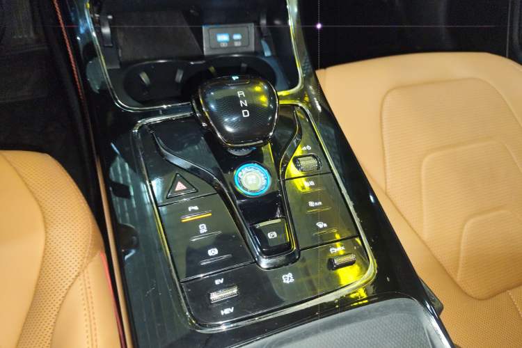 Used BYD Han 2023 DM-i Champion Edition 121KM Prestige Model Gear Lever