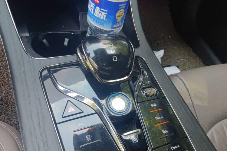 Used BYD Han 2023 DM-i Champion Edition 121KM Prestige Model Gear Lever