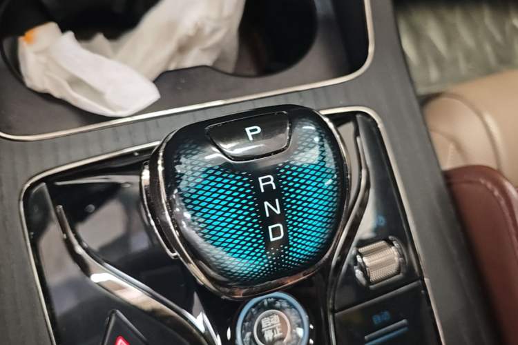 Used BYD Han 2023 DM-i Champion Edition 200KM Flagship Model Gear Lever