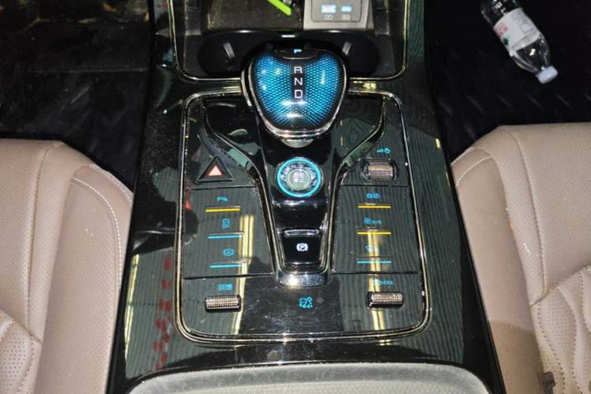 Used BYD Han 2023 EV Champion Edition 605KM Front-Drive Premium Model Gear Lever