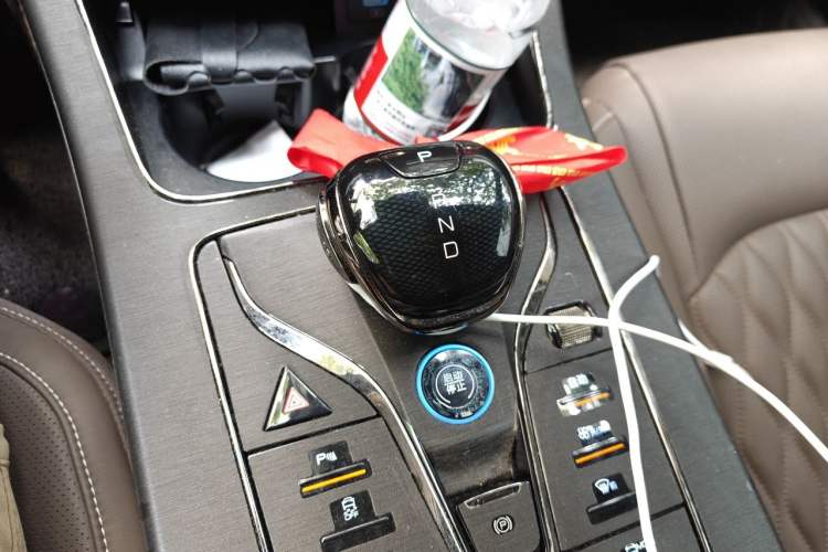 Used BYD Han 2023 EV Champion Edition 605KM Front-Drive Premium Model Gear Lever