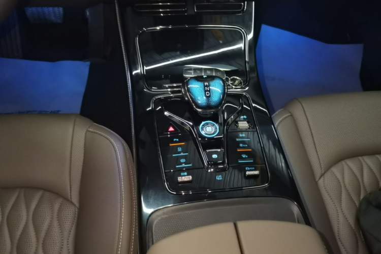 Used BYD Han 2023 EV Champion Edition 506KM Front-Wheel-Drive Premium Model Gear Lever