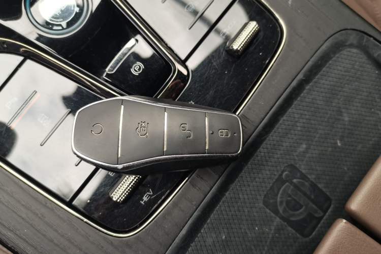 Used BYD Han 2023 DM-i Champion Edition 121KM Prestige Model Interior 1