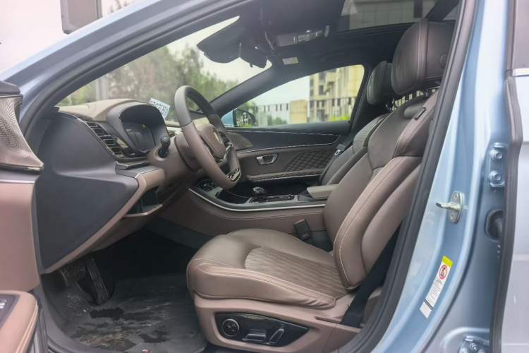 Used BYD Han 2023 DM-i Champion Edition 121KM Prestige Model Interior 1