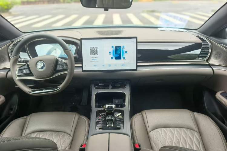 Used BYD Han 2023 DM-i Champion Edition 121KM Prestige Model Interior 2