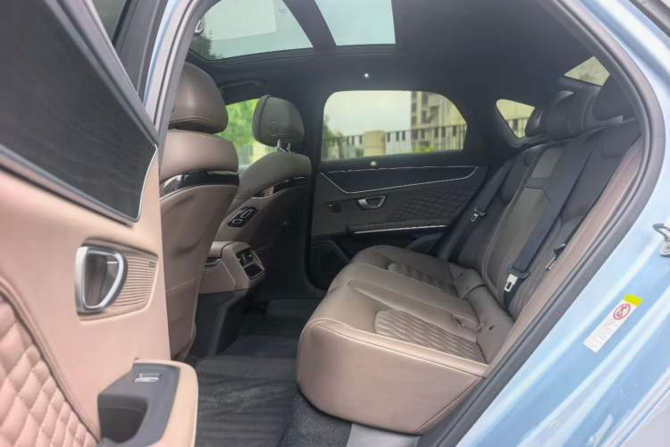 Used BYD Han 2023 DM-i Champion Edition 121KM Prestige Model Interior 3