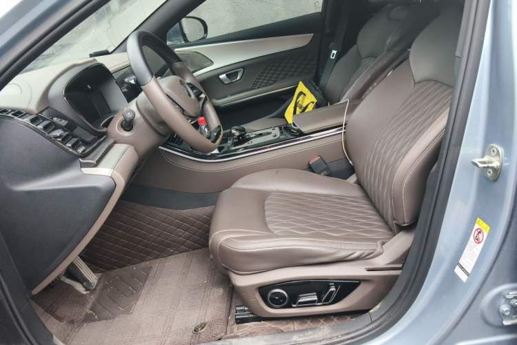Used BYD Han 2023 EV Champion Edition 605KM Front-Drive Premium Model Left Front Seat