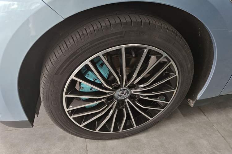 Used BYD Han 2023 EV Champion Edition 506KM Front-Wheel-Drive Premium Model Left Front Wheel Hub