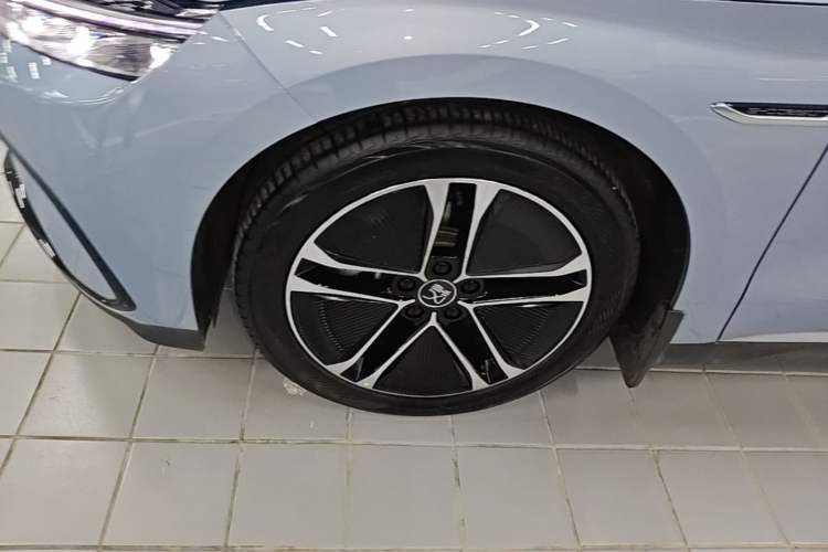 Used BYD Han 2023 EV Champion Edition 605KM Front-Drive Premium Model Left Front Wheel Hub