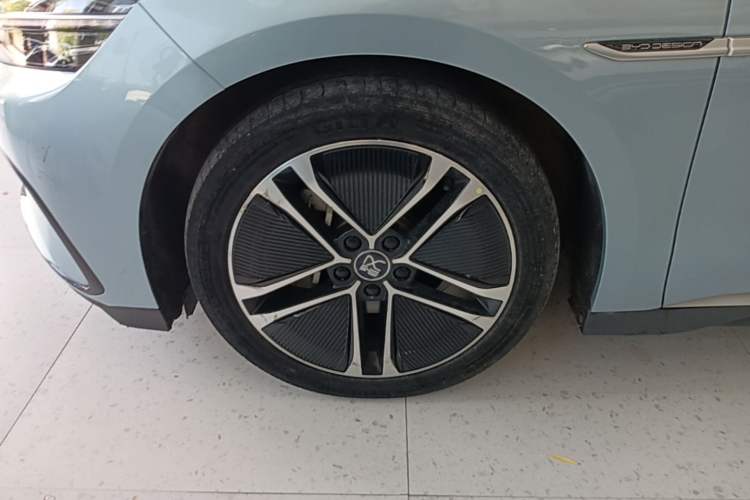 Used BYD Han 2023 EV Champion Edition 605KM Front-Drive Premium Model Left Front Wheel Hub