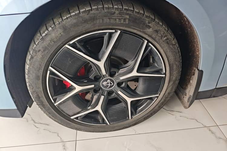 Used BYD Han 2023 DM-i Champion Edition 200KM Flagship Model Left Front Wheel Hub