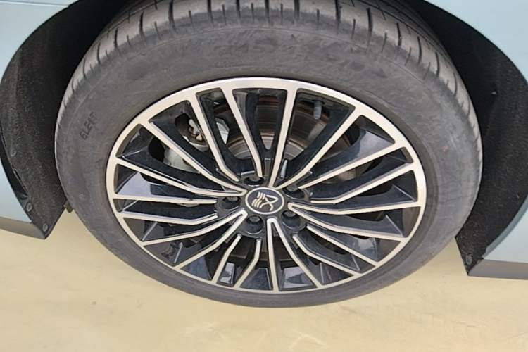 Used BYD Han 2023 DM-i Champion Edition 121KM Prestige Model Left Front Wheel Hub