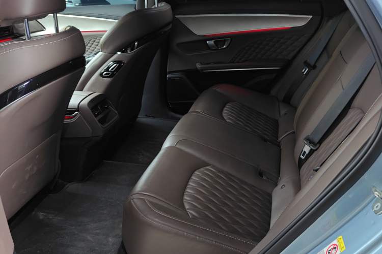 Used BYD Han 2023 DM-i Champion Edition 121KM Prestige Model Left Rear Seat