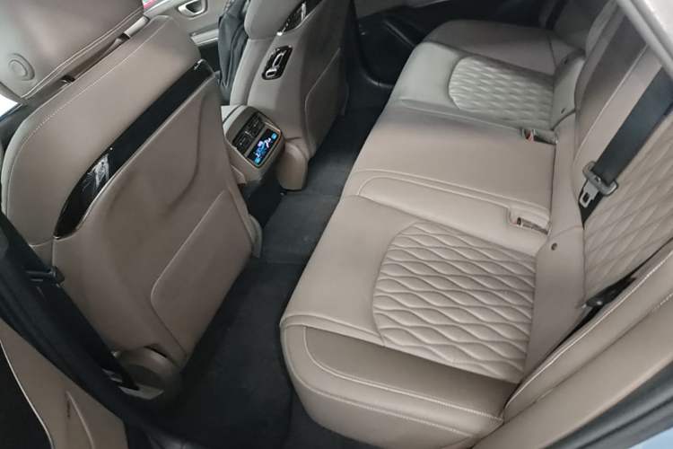 Used BYD Han 2023 DM-i Champion Edition 121KM Prestige Model Left Rear Seat