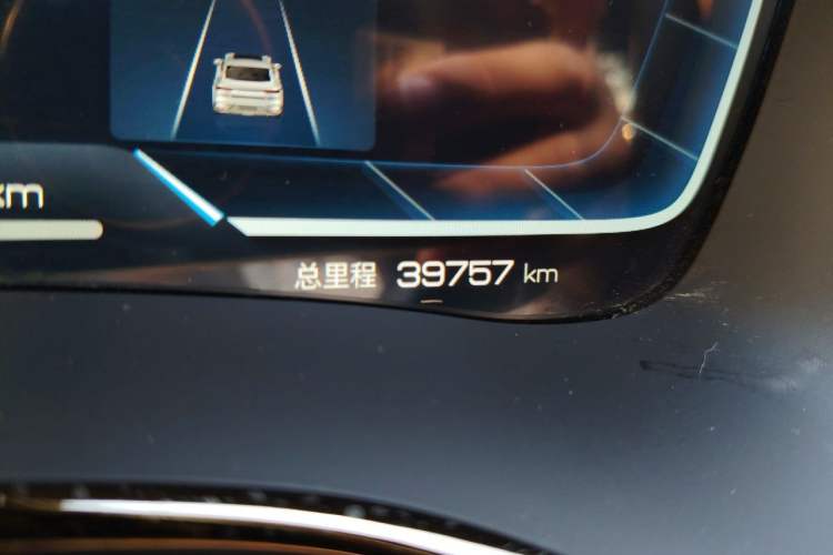 Used BYD Han 2023 EV Champion Edition 605KM Front-Drive Premium Model Odometer Close Up