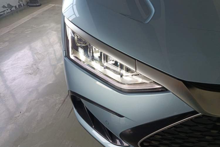 Used BYD Han 2023 DM-i Champion Edition 121KM Prestige Model Right Front Headlight