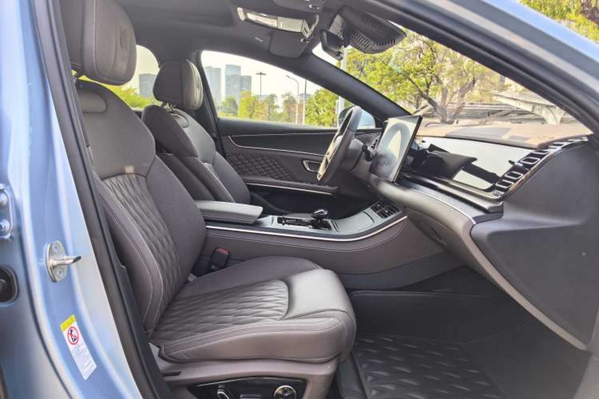Used BYD Han 2023 DM-i Champion Edition 121KM Prestige Model Right Front Seat