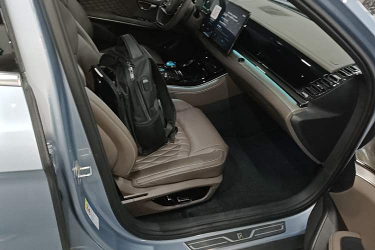 Used BYD Han 2023 EV Champion Edition 605KM Front-Drive Premium Model Right Front Seat