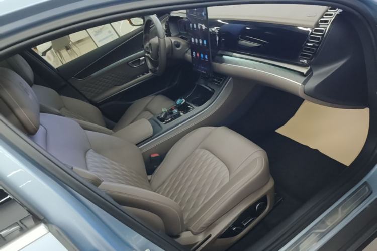 Used BYD Han 2023 DM-i Champion Edition 121KM Prestige Model Right Front Seat