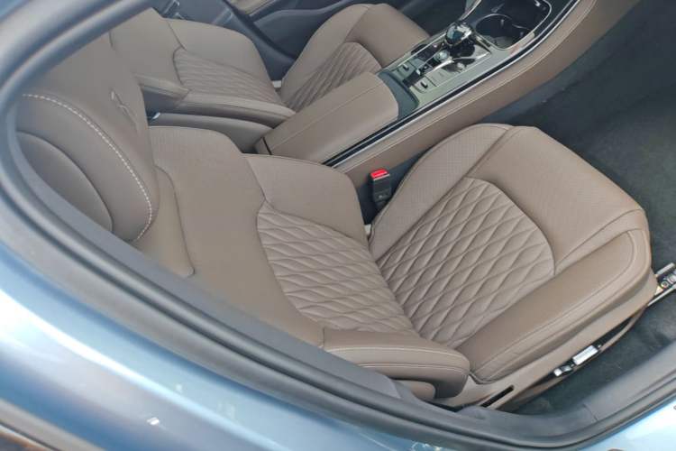 Used BYD Han 2023 EV Champion Edition 605KM Front-Drive Premium Model Right Front Seat