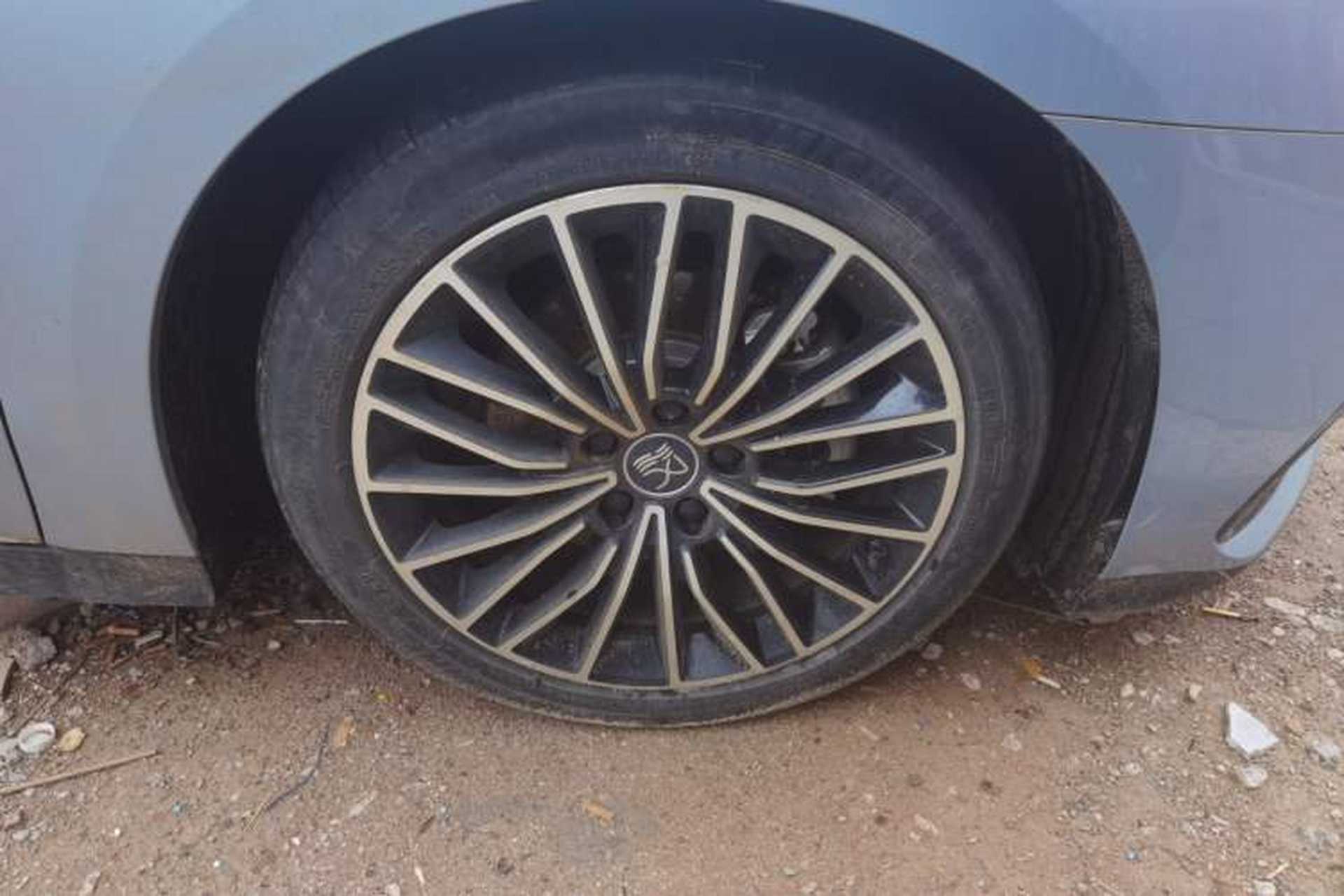 Used BYD Han 2023 DM-i Champion Edition 121KM Prestige Model Right Front Wheel Hub