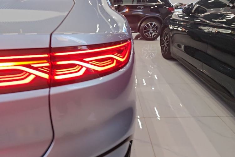 Used BYD Han 2023 EV Champion Edition 605KM Front-Drive Premium Model Right Rear Taillight