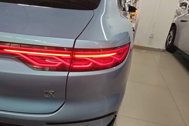 Used BYD Han 2023 EV Champion Edition 605KM Front-Drive Premium Model Right Rear Taillight