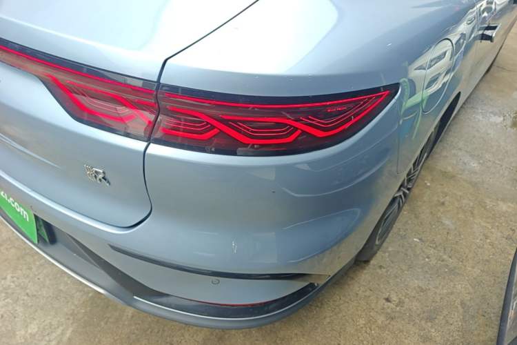 Used BYD Han 2023 DM-i Champion Edition 121KM Prestige Model Right Rear Taillight