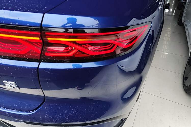 Used BYD Han 2023 DM-i Champion Edition 121KM Prestige Model Right Rear Taillight