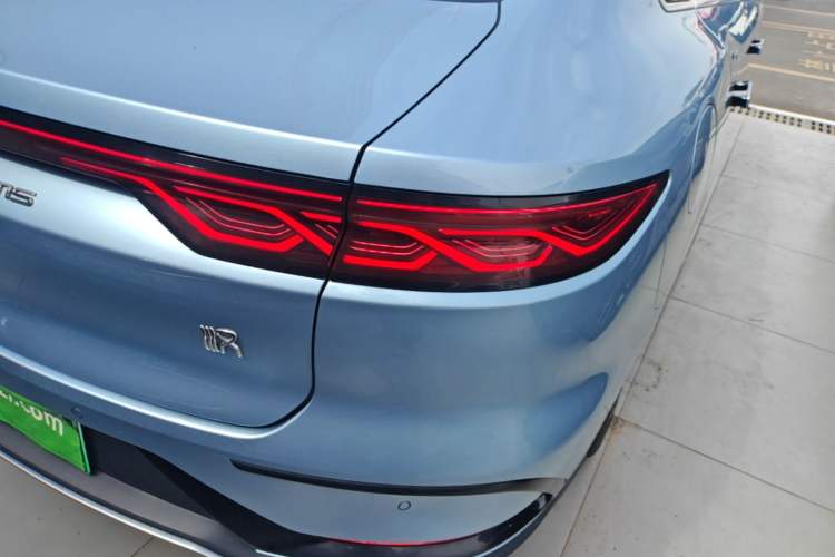 Used BYD Han 2023 EV Champion Edition 605KM Front-Drive Premium Model Right Rear Taillight