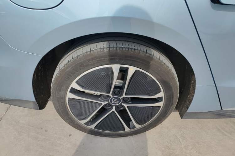 Used BYD Han 2023 EV Champion Edition 605KM Front-Drive Premium Model Right Rear Wheel Hub