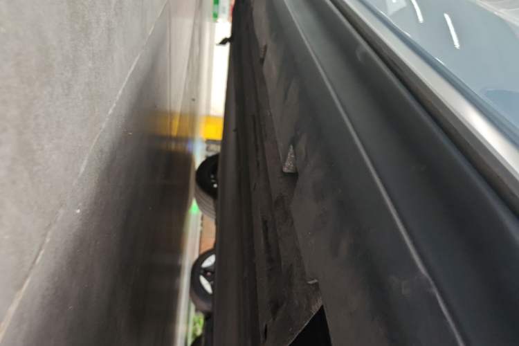 Used BYD Han 2023 EV Champion Edition 506KM Front-Wheel-Drive Premium Model Right Side Sill