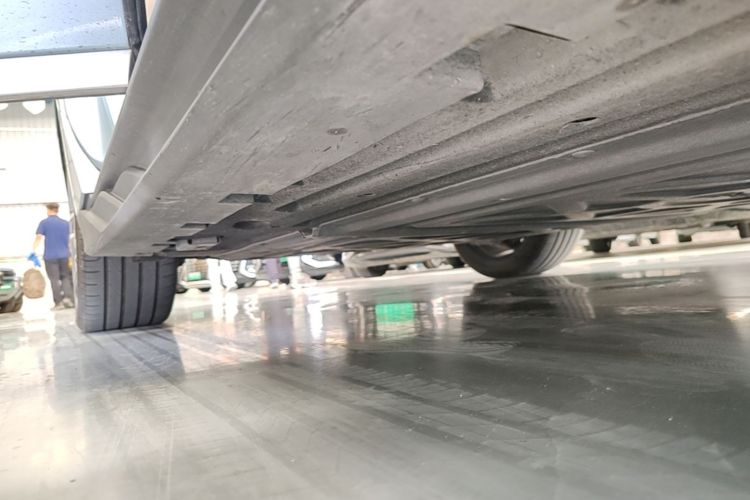 Used BYD Han 2023 EV Champion Edition 605KM Front-Drive Premium Model Right Side Sill