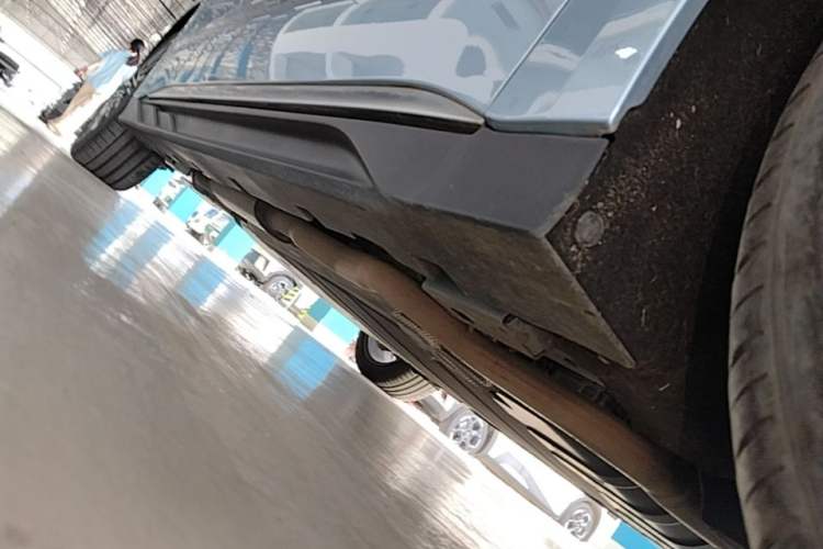 Used BYD Han 2023 DM-i Champion Edition 121KM Prestige Model Right Side Sill