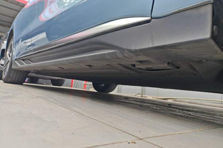 Used BYD Han 2023 EV Champion Edition 605KM Front-Drive Premium Model Right Side Sill