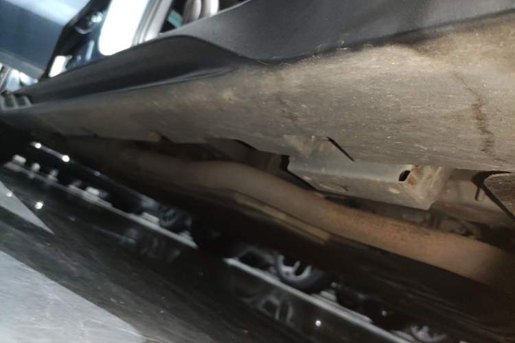 Used BYD Han 2023 DM-i Champion Edition 121KM Prestige Model Right Side Sill