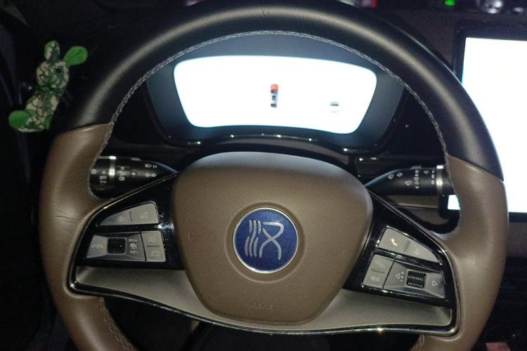 Used BYD Han 2023 DM-i Champion Edition 121KM Prestige Model Steering Wheel