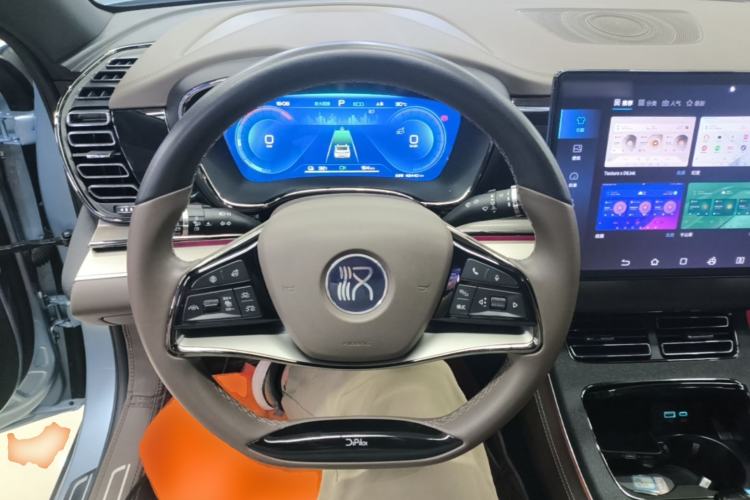 Used BYD Han 2023 EV Champion Edition 506KM Front-Wheel-Drive Premium Model Steering Wheel