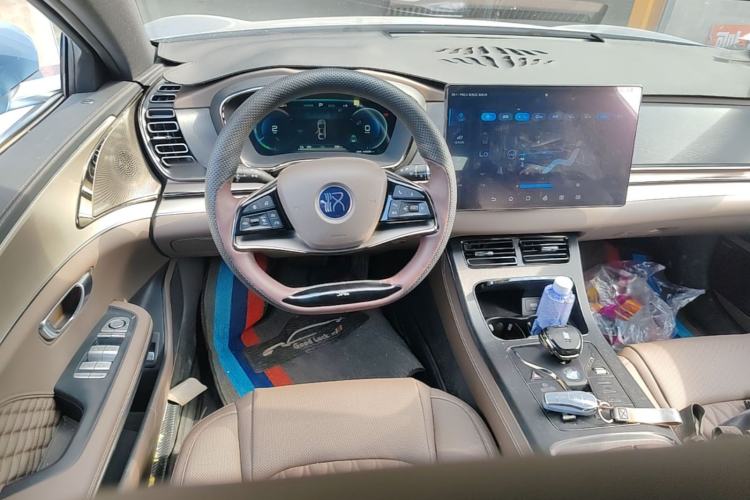 Used BYD Han 2023 EV Champion Edition 605KM Front-Drive Premium Model Steering Wheel