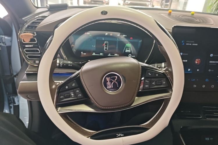 Used BYD Han 2023 DM-i Champion Edition 200KM Flagship Model Steering Wheel