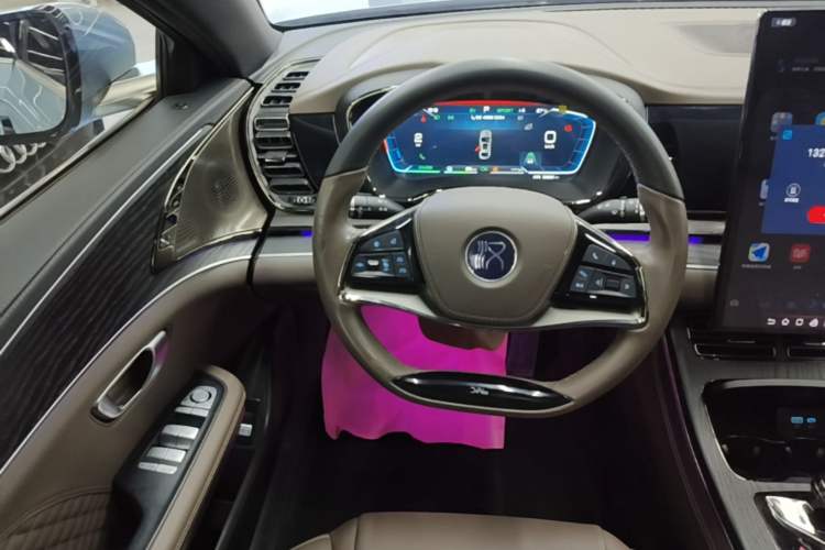 Used BYD Han 2023 DM-i Champion Edition 121KM Prestige Model Steering Wheel