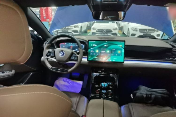 Used BYD Han 2023 EV Champion Edition 605KM Front-Drive Premium Model Steering Wheel