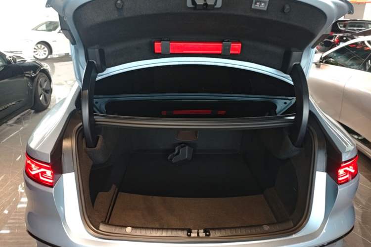 Used BYD Han 2023 EV Champion Edition 605KM Front-Drive Premium Model Trunk