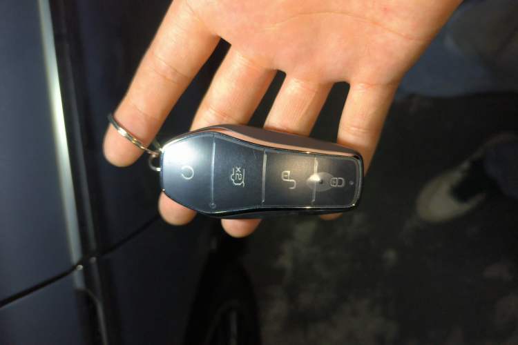 Used BYD Han 2023 DM-i Champion Edition 121KM Prestige Model Vehicle Key