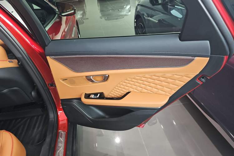 Used BYD Han 2023 EV Champion Edition 610KM All-Wheel-Drive Flagship Model Interior 6